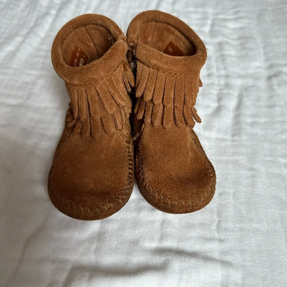 Minnetonka Kids Brown Fringe Moccasins